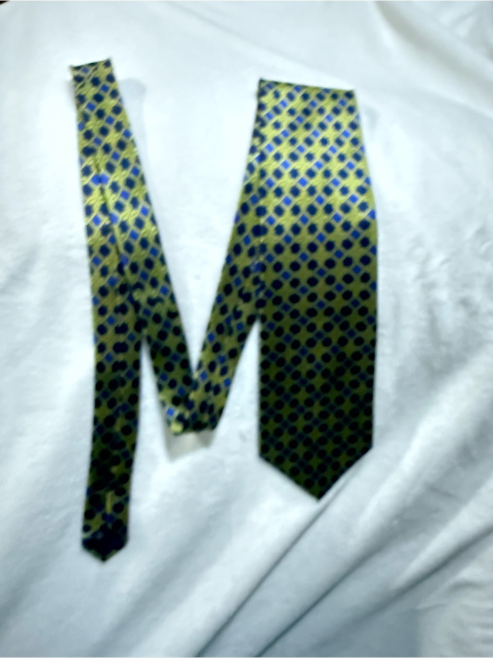Olive Green Geometric Pattern Men's Tie - Elegant Formal Accessory
